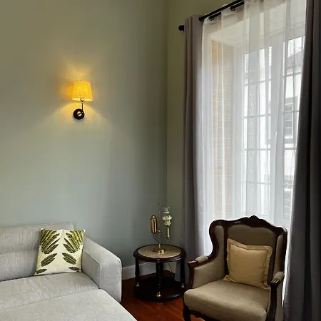 Hommage Apartment *