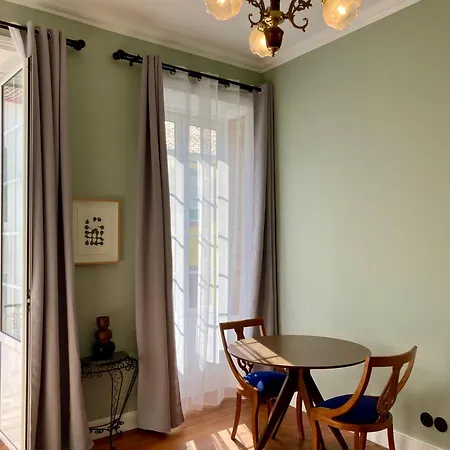 Hommage Apartment