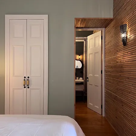 Hommage Apartment